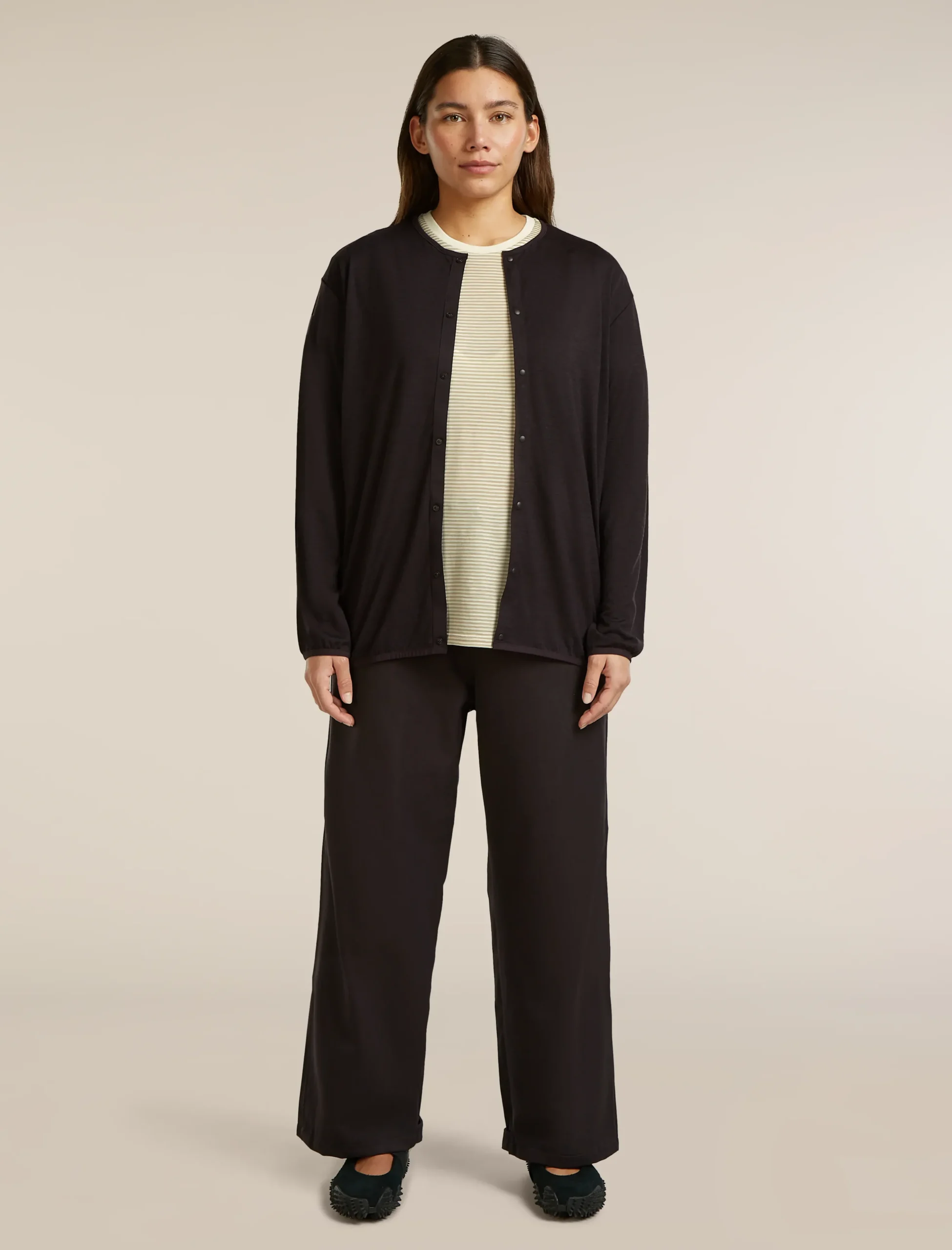 150 Cardigan mit Rundhalsausschnitt