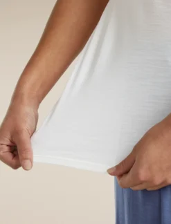 125 Ärmelloses T-Shirt