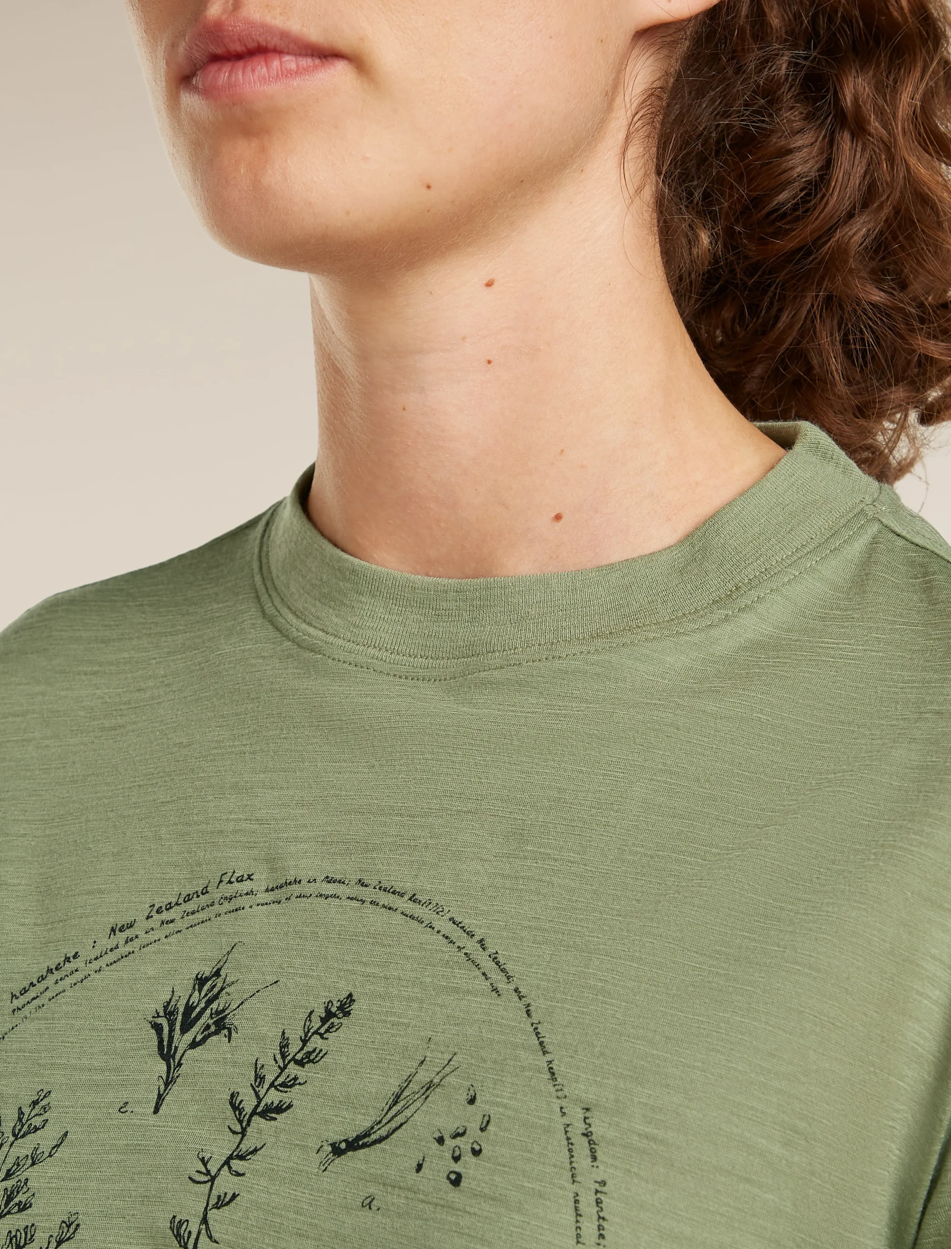 150 Tech Lite Crop T-Shirt Seed Story