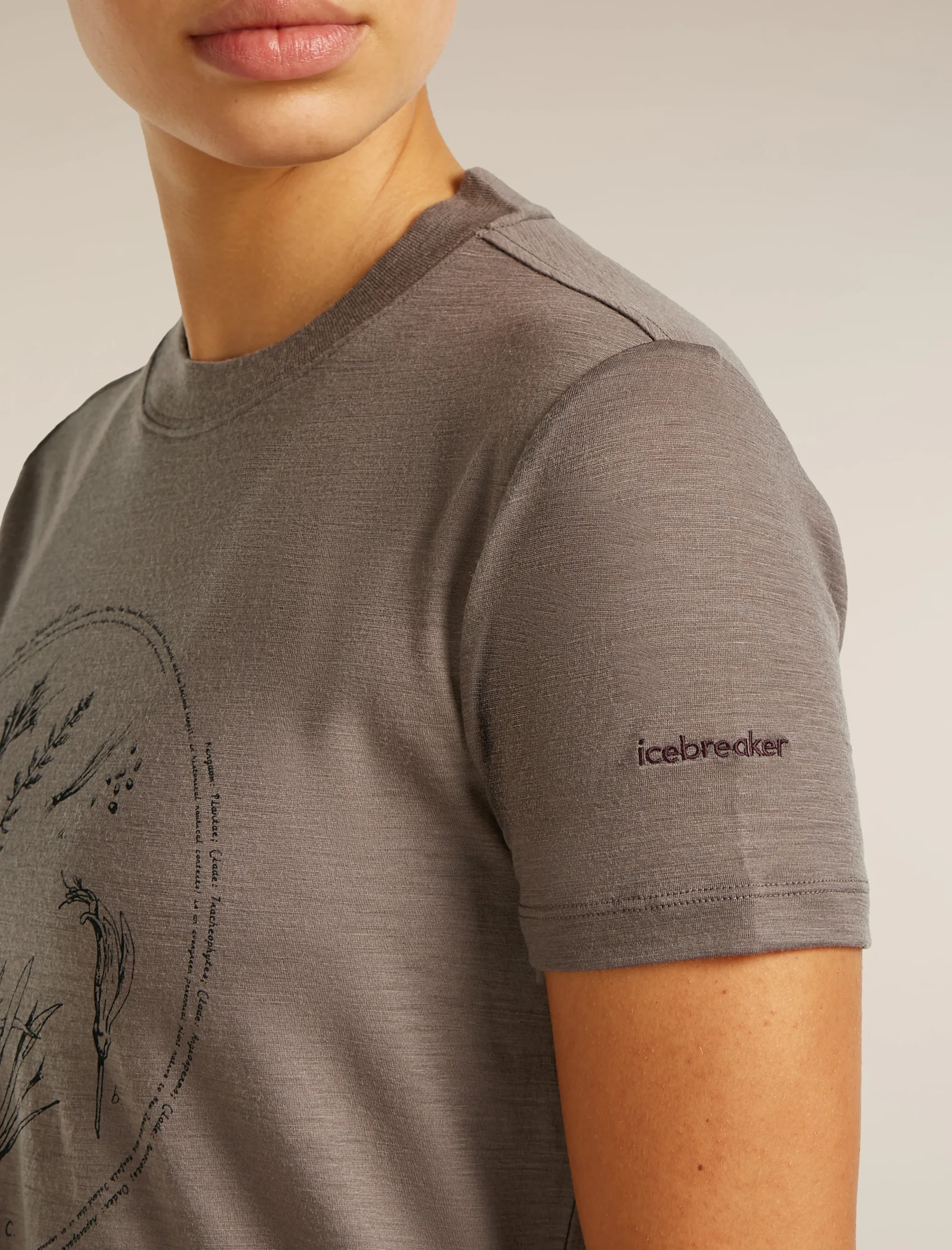 150 Tech Lite Crop T-Shirt Seed Story